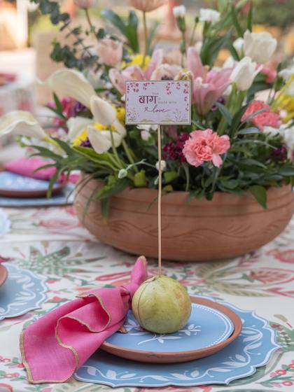 Tablescape and Signage — Mehendi decor — Alila + Samode Jaipur